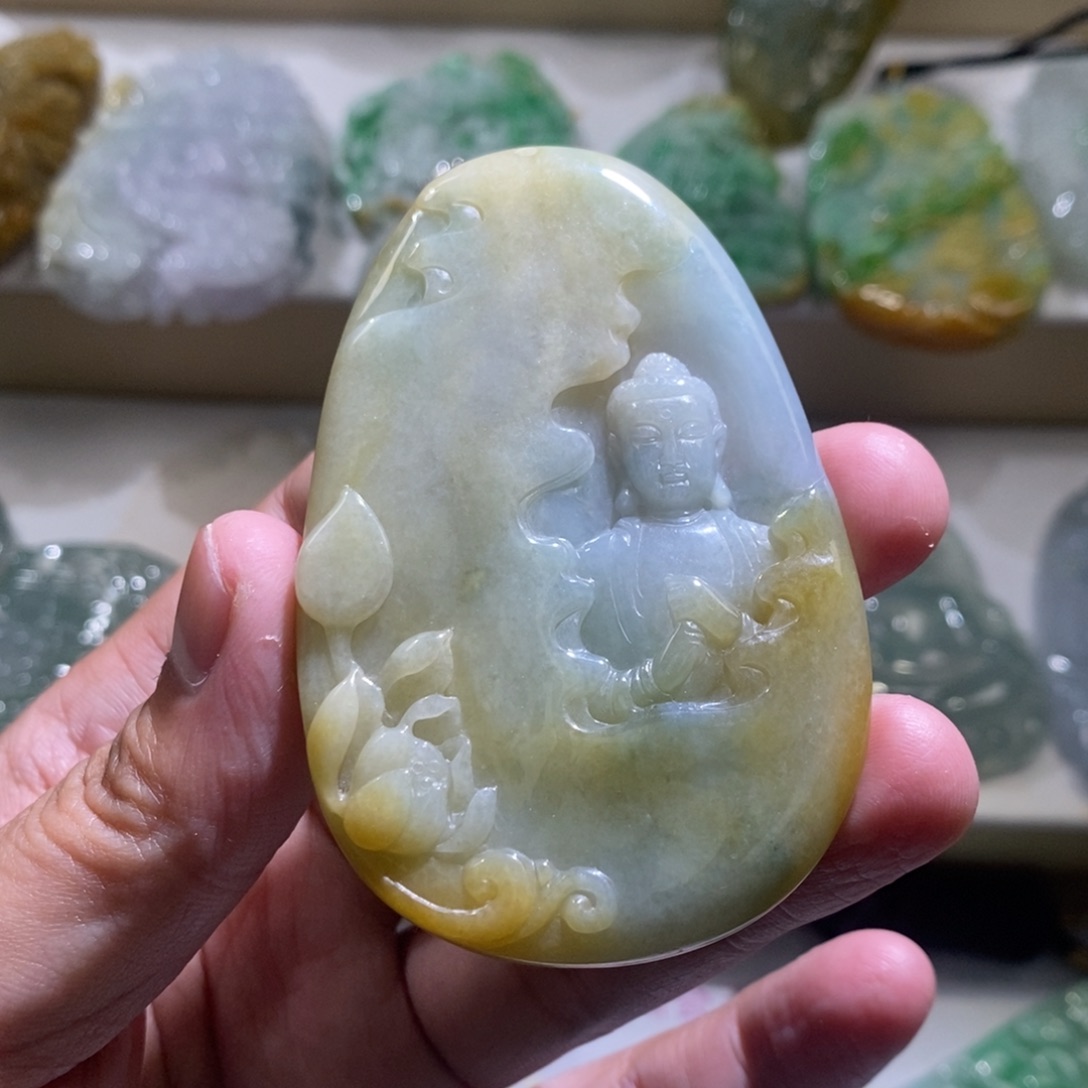 【闪购商品】翡翠颈饰未镶嵌大日