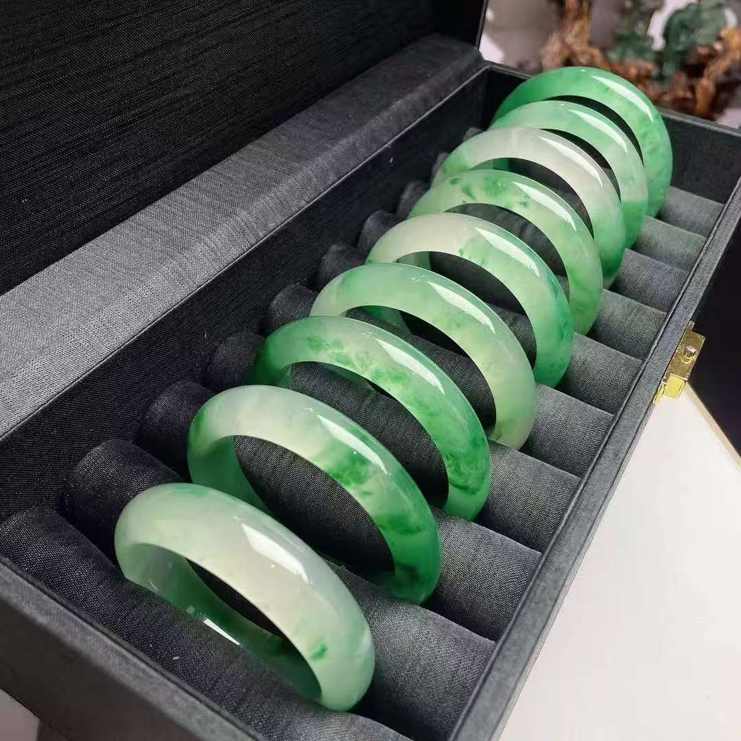 天然非洲翠高高货手镯一支｜多样性发其一｜