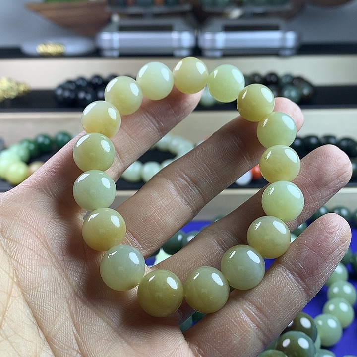 和田玉手串未镶嵌