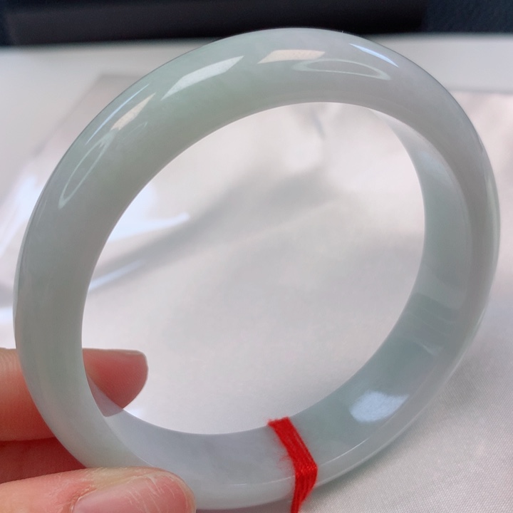 翡翠手镯未镶嵌57圈