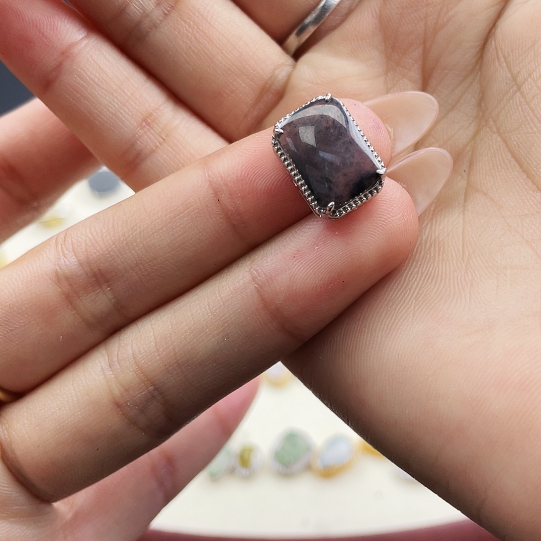 颈饰银S925镶嵌翡翠乌鸡路路通