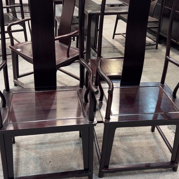 点***赞小叶紫檀四出头椅子