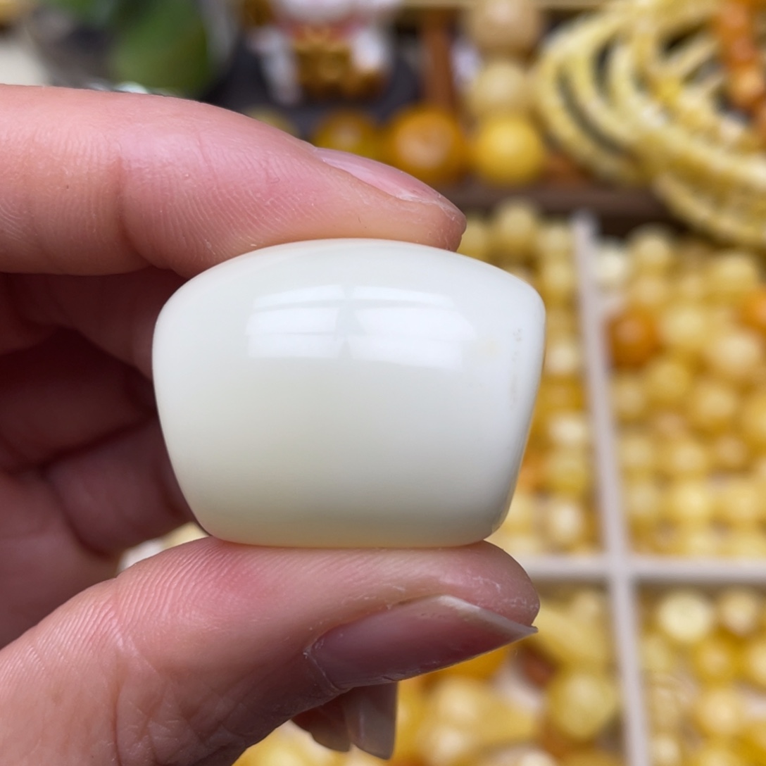 蜜蜡珠宝奇石未镶嵌黑点28