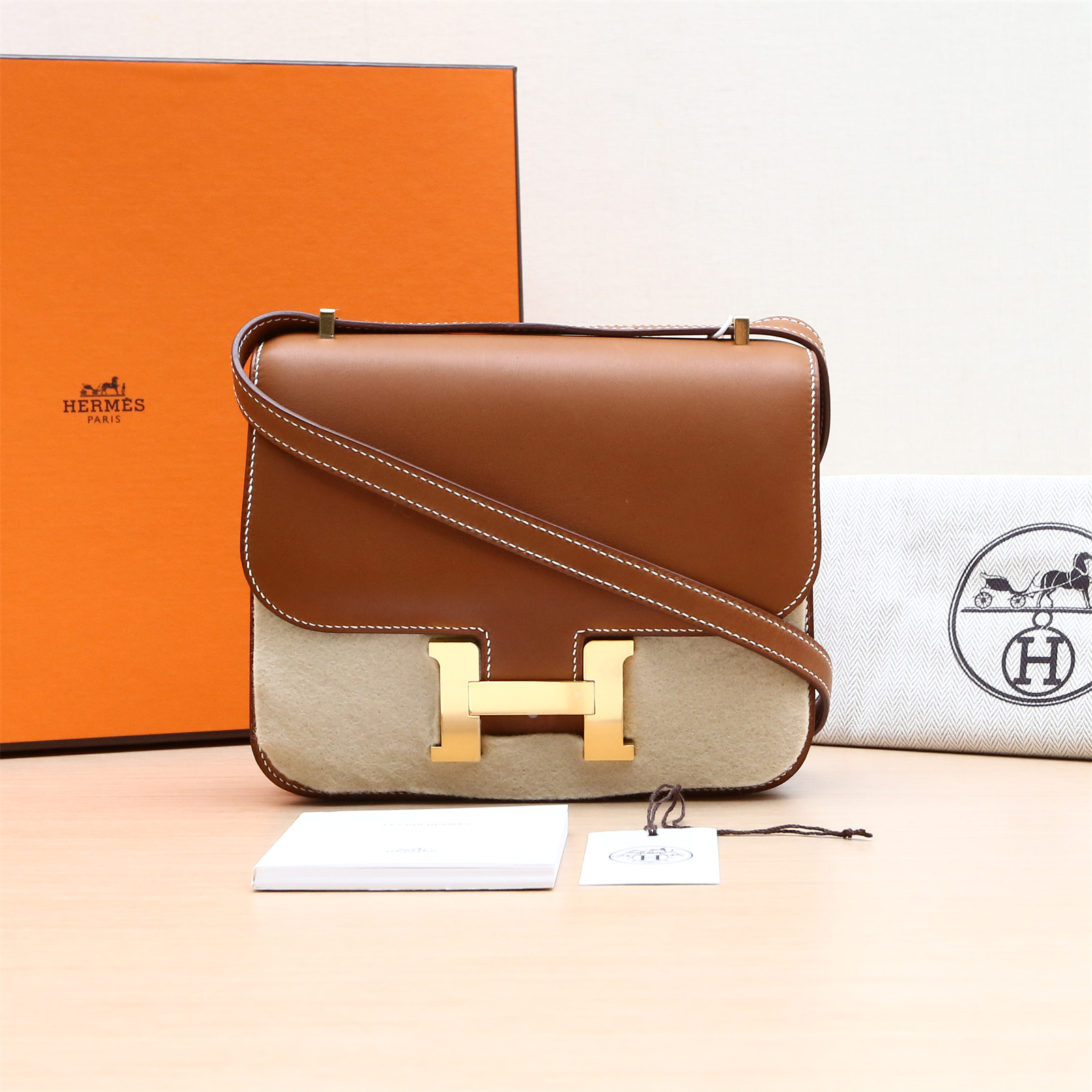 99新 Hermes/爱马仕 小花姑姑520482康康 19 黄褐色 马鞍皮 Y刻包
