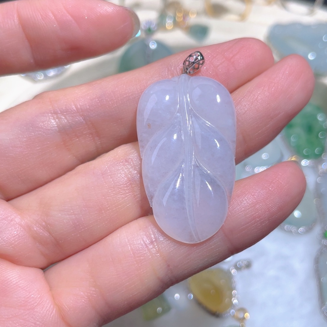 翡翠颈饰18K金镶嵌翡翠