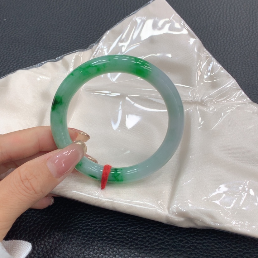【闪购商品】翡翠手镯未镶嵌翡翠