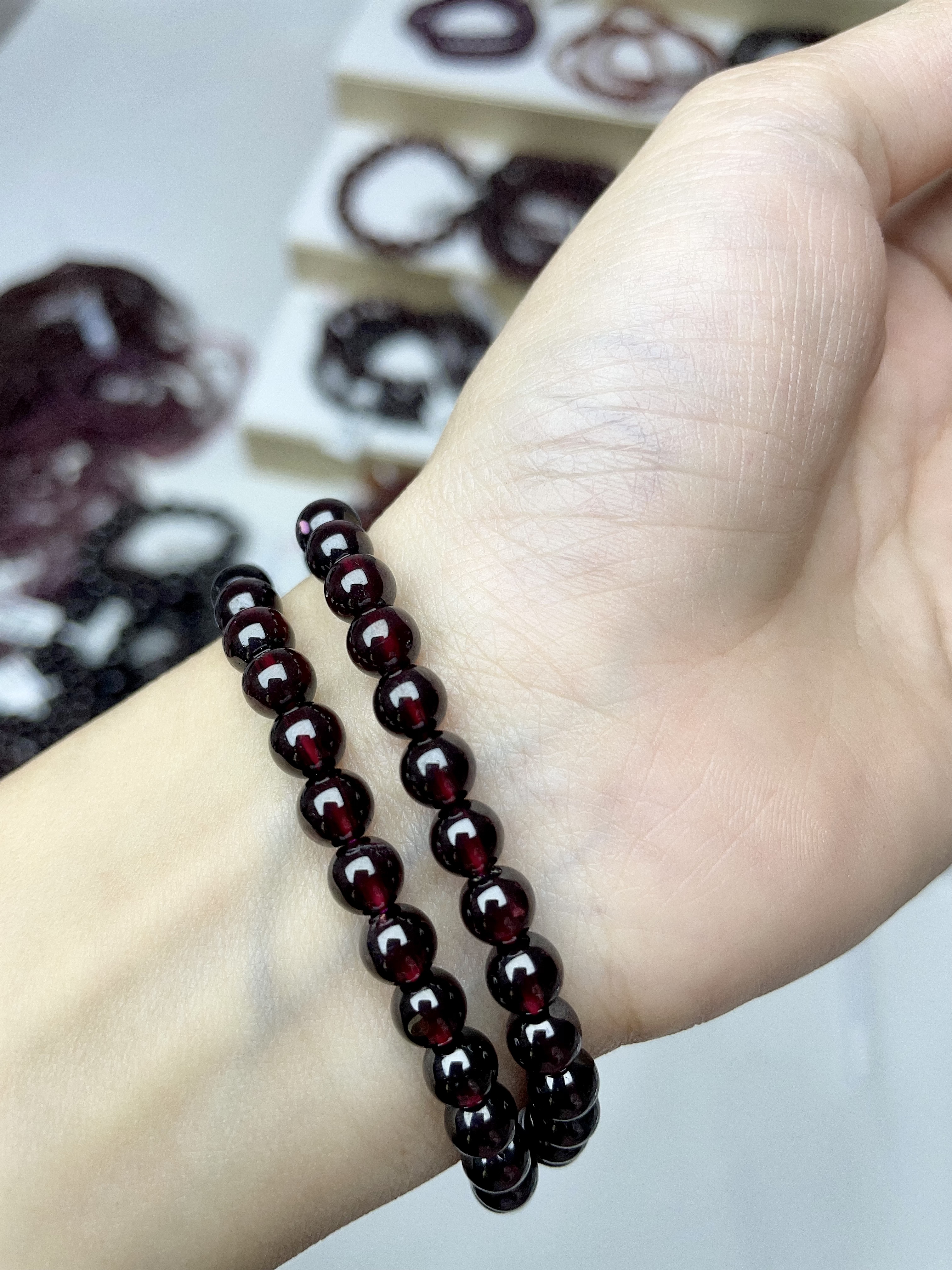 酒红色石榴石双圈卡5.5