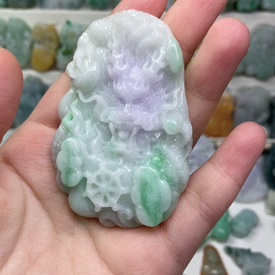 翡翠未镶嵌吊坠(赠链)