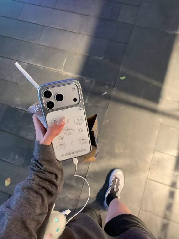 可爱电镀滴胶抱爱心小熊适用iPhone17pro手机壳苹果16promax新15