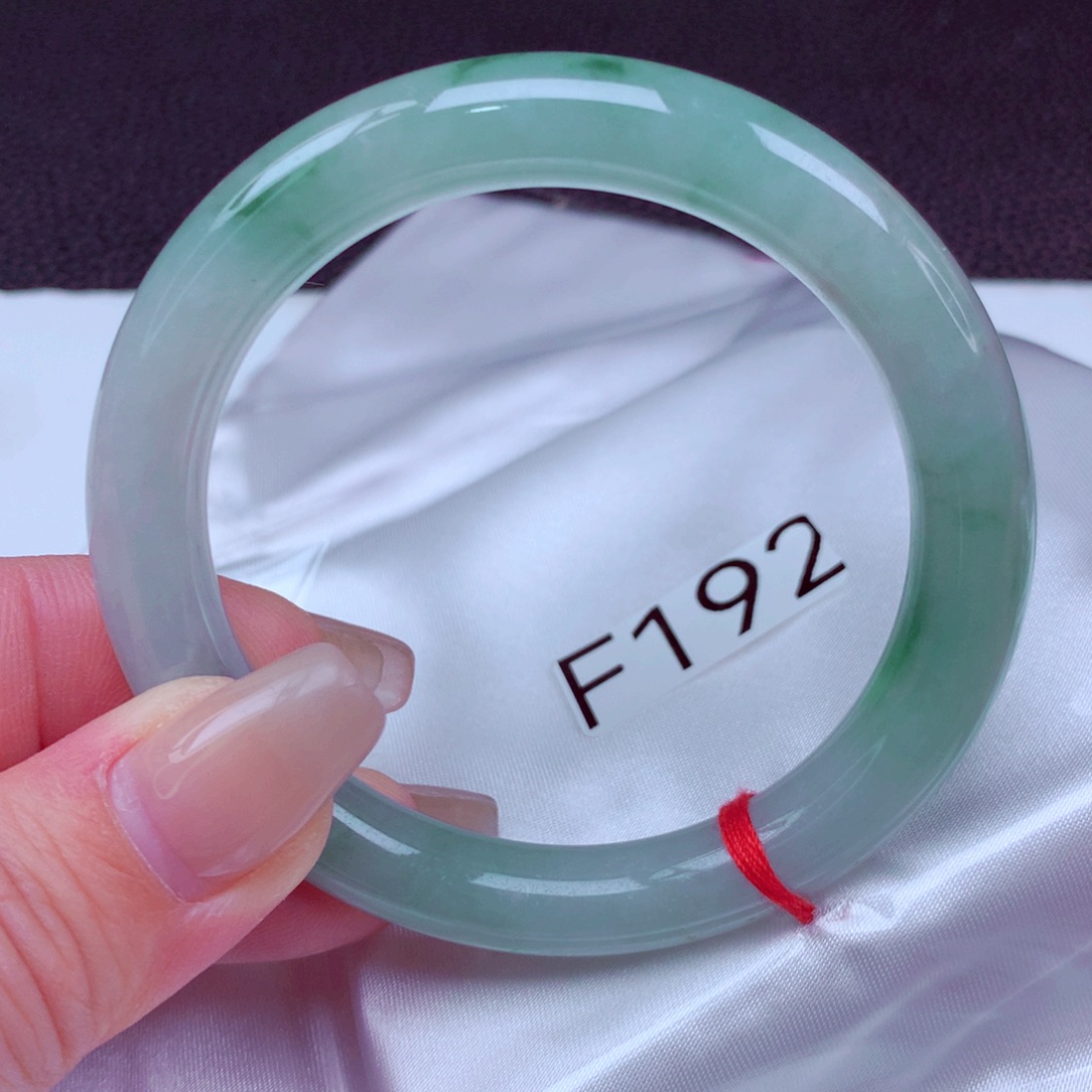 翡翠未镶嵌手镯手镯