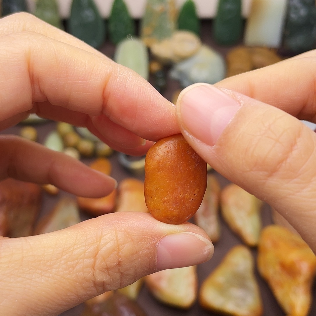 岫岩河磨玉（透闪石质玉）未镶嵌颈饰