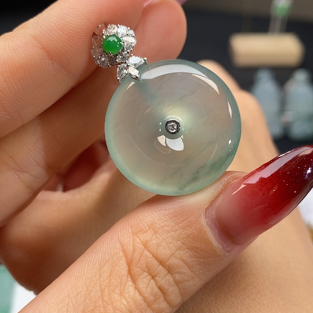 翡翠吊坠(不含链)18K金镶嵌野****子
