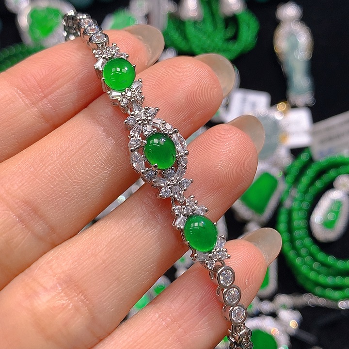 翡翠颈饰未镶嵌f翡翠