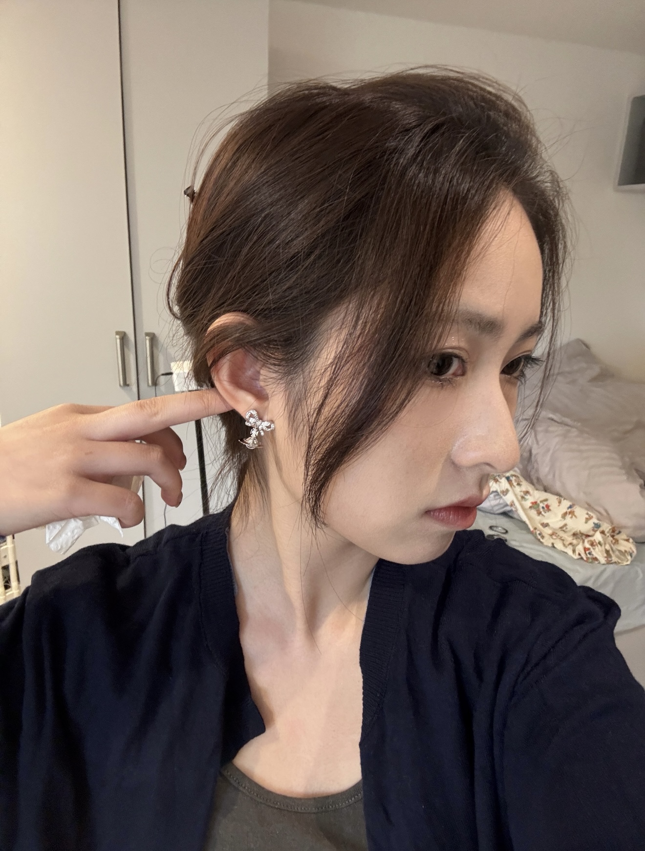 铜合金合成锆石耳饰 【蝴蝶结orb耳钉】 爆款好看满钻嘻哈土星耳钉