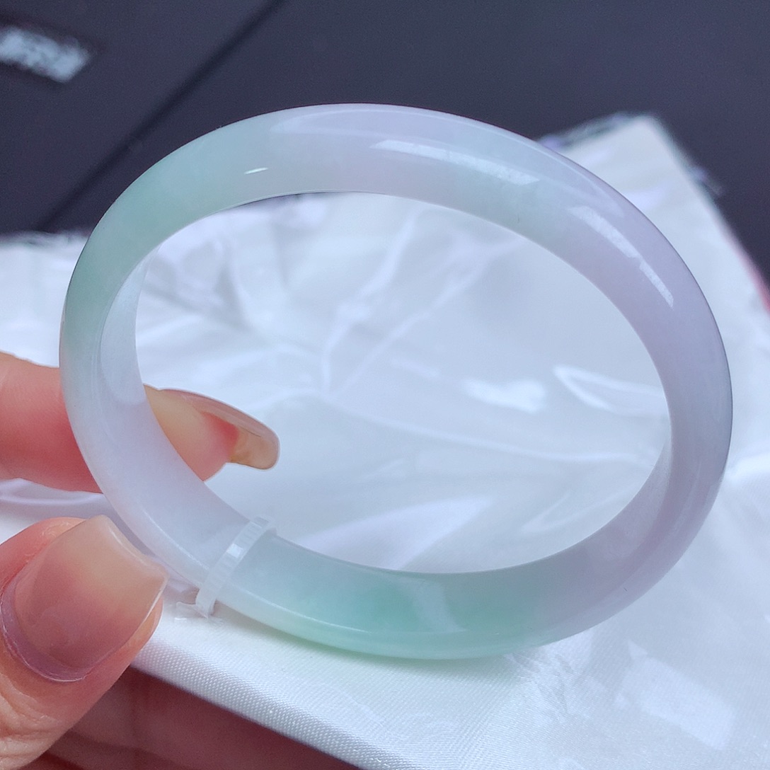 翡翠手镯（贵妃镯）未镶嵌54.55圈口