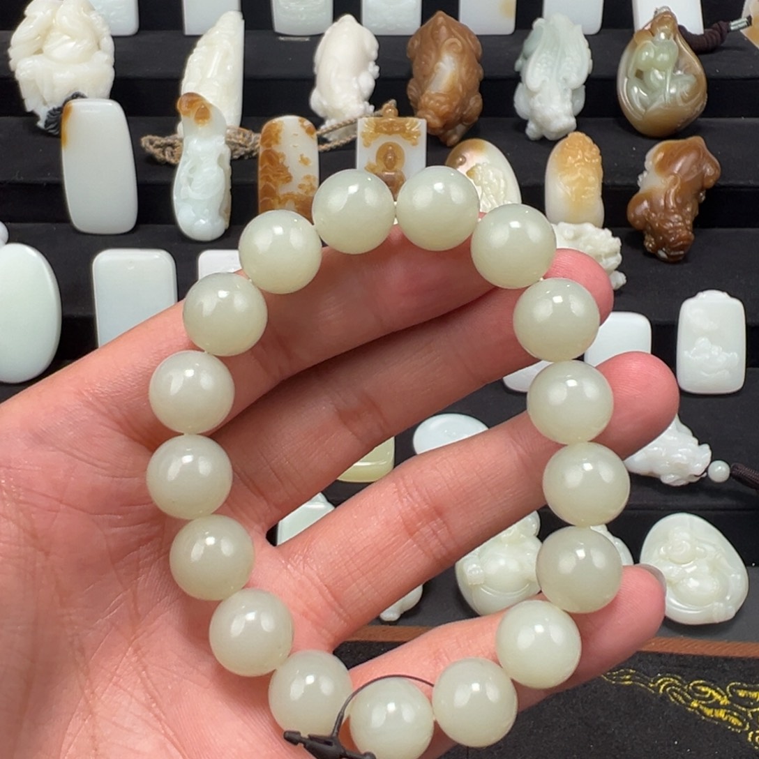 和田玉颈饰未镶嵌