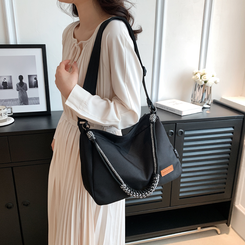 2025【多米包】拉链托特包斜挎包多种背法的包包简约ins韩版2301