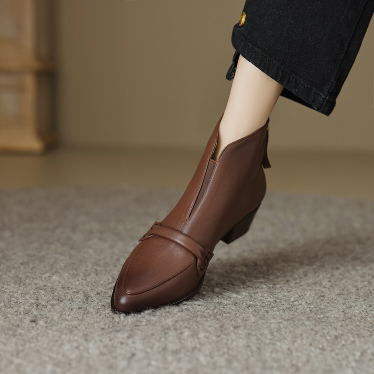 撤柜断码~牛皮4公分/秋冬真皮尖头气质短靴551