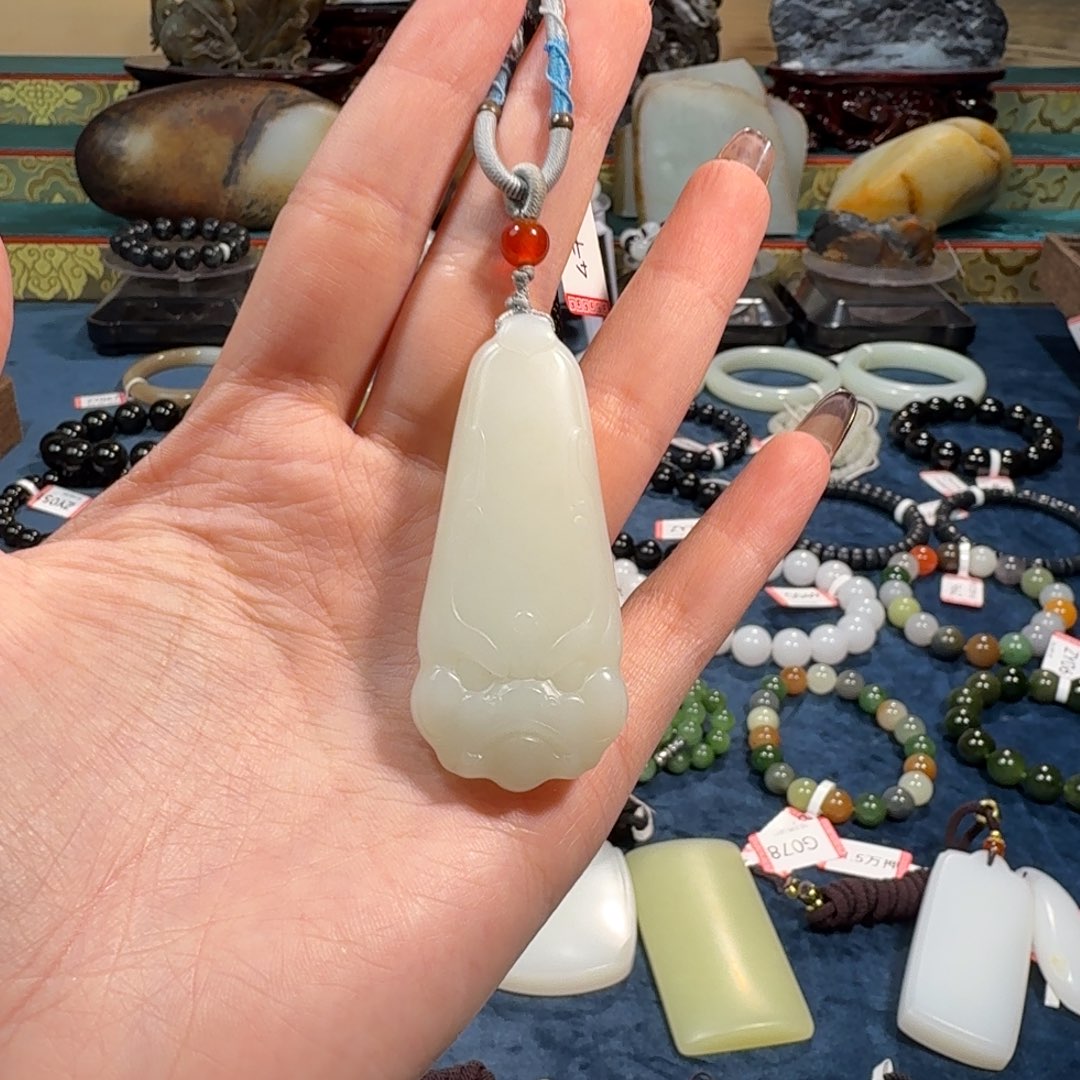 和田玉未镶嵌吊坠(不含链)