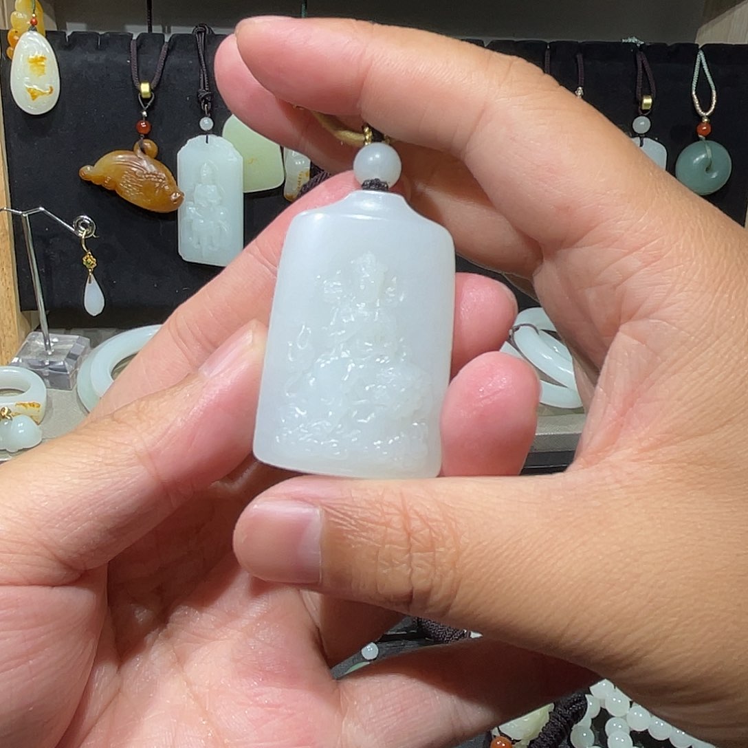 和田玉未镶嵌颈饰