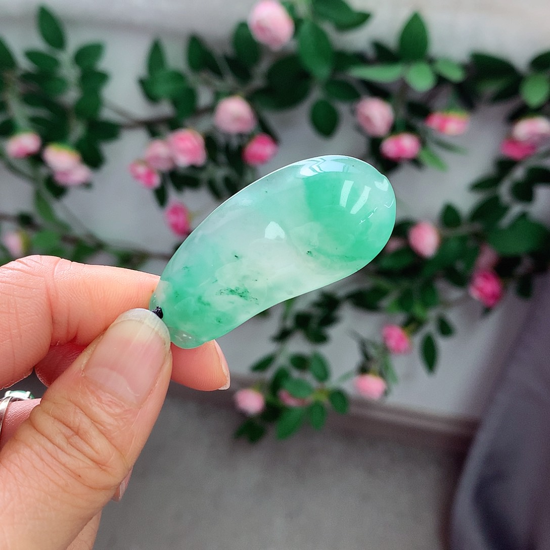 石英质玉颈饰未镶嵌