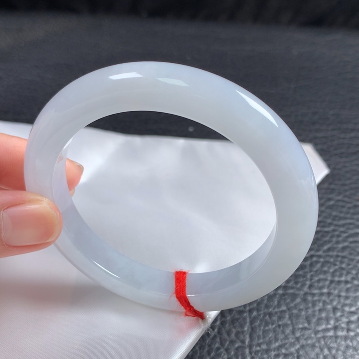 翡翠未镶嵌手镯   