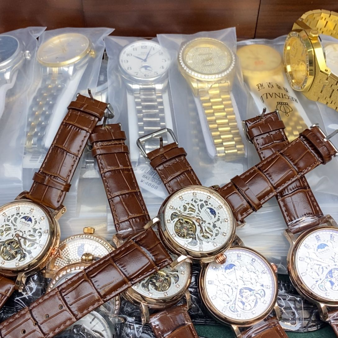 精钢孤品闪电购手表一个