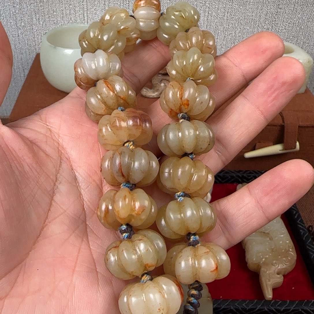 当***的非常精美的脖挂件