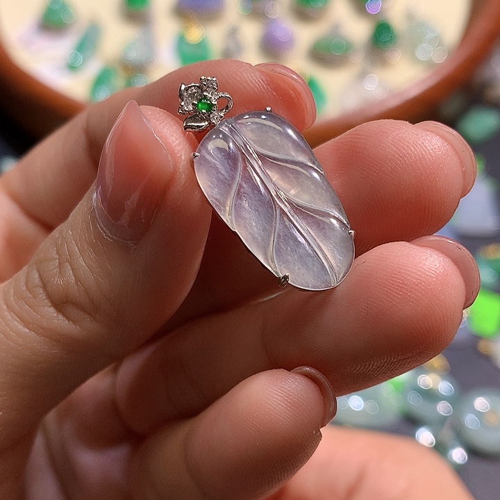 翡翠吊坠(不含链)18K金镶嵌