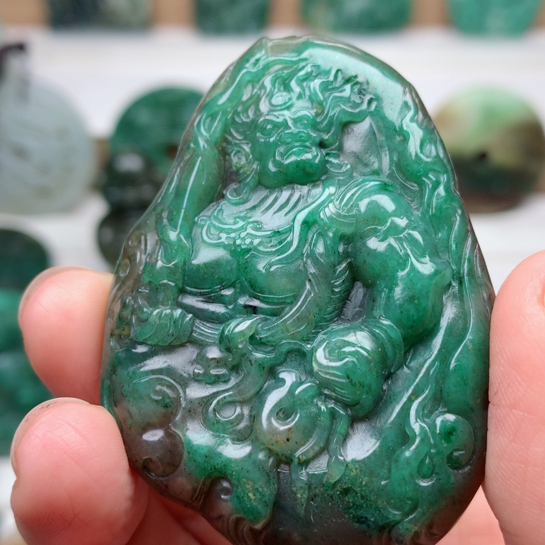 独山玉颈饰未镶嵌山*经