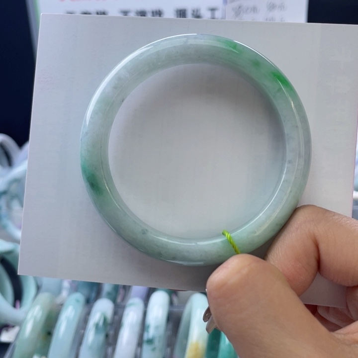 翡翠未镶嵌手镯56