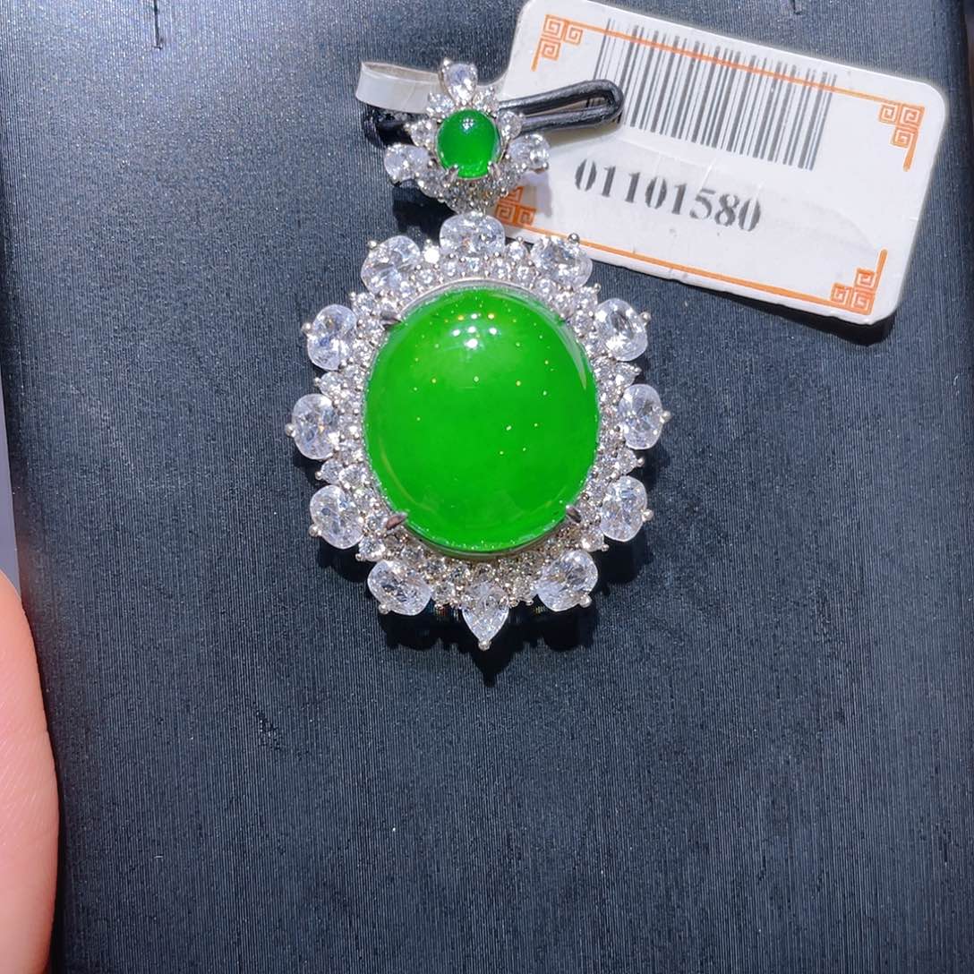 吊坠(不含链)未镶嵌翡翠