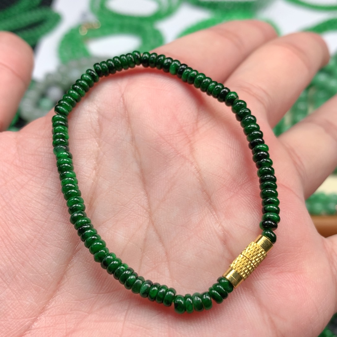 翡翠手链未镶嵌翡翠