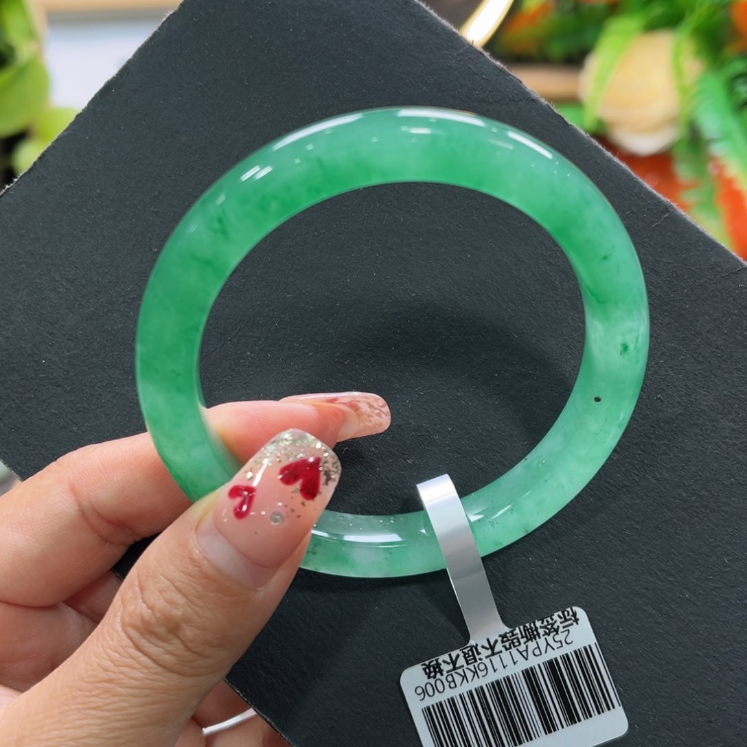 石英质玉手镯未镶嵌➕周周55