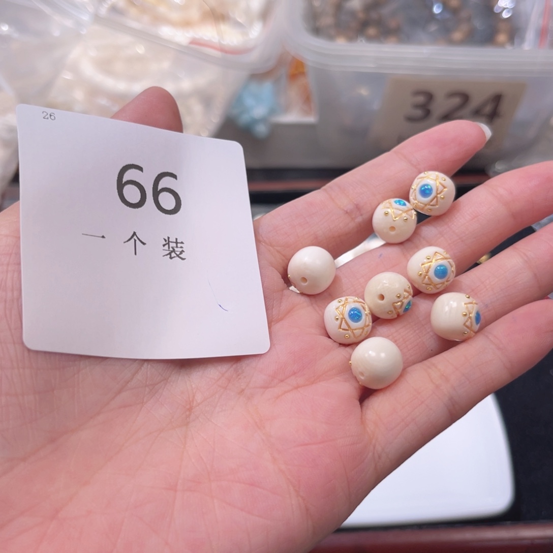 水晶未镶嵌珠宝半成品66 。       