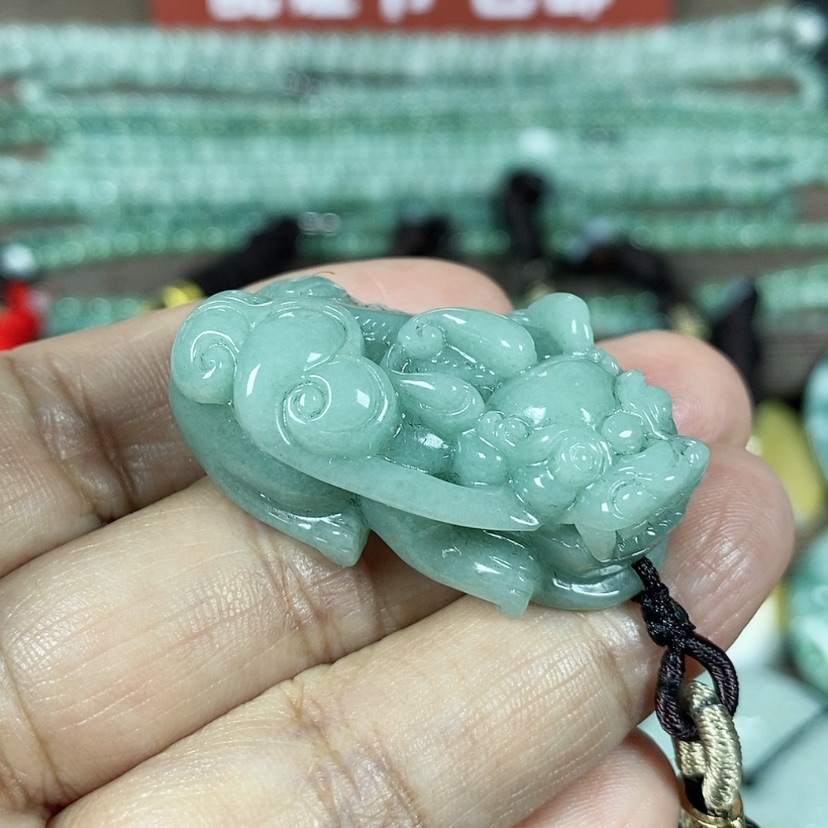 【闪购商品】翡翠颈饰未镶嵌玉吊坠翡翠玉如意貔貅吊坠