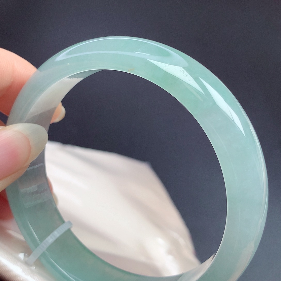 翡翠未镶嵌手镯57圈口