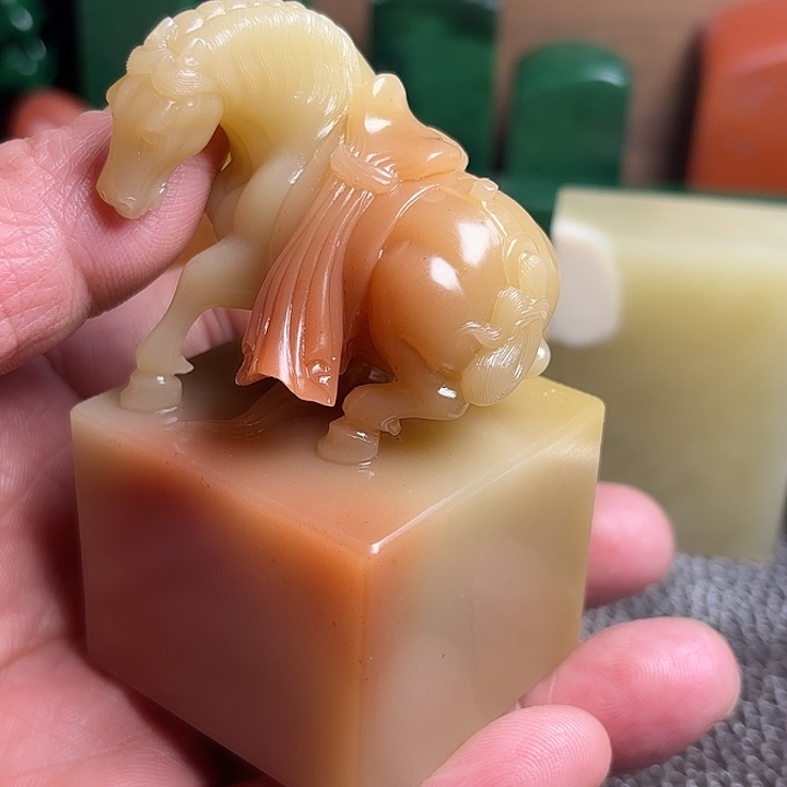 天***3老挝石精美老挝王根林作品