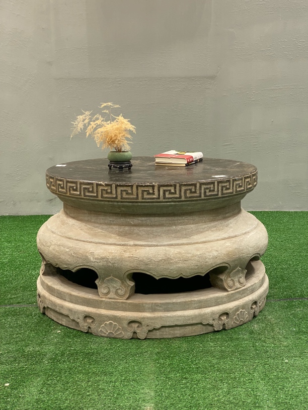 石雕，品相如图，石桌