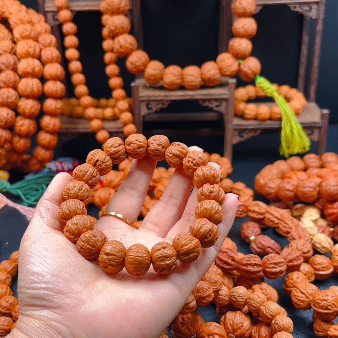 文玩核桃吊坠O*?核桃手串