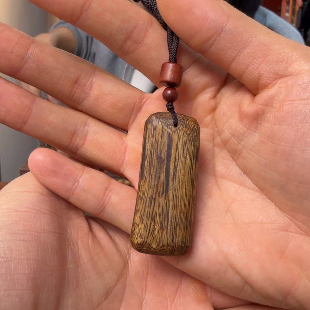 沉香手串无事牌 高等级