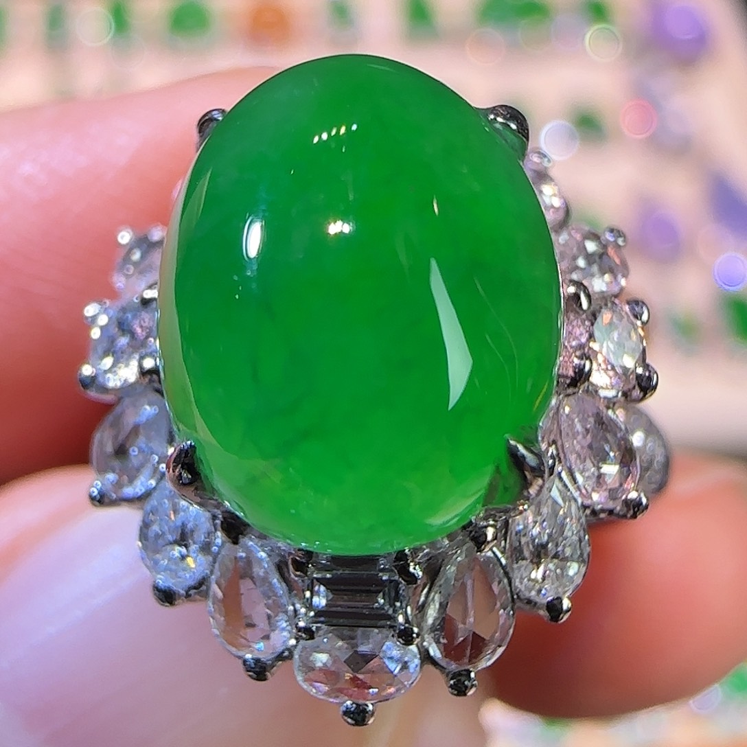 翡翠18K金镶嵌戒指