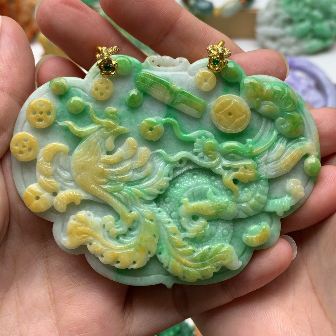 翡翠未镶嵌颈饰翡翠