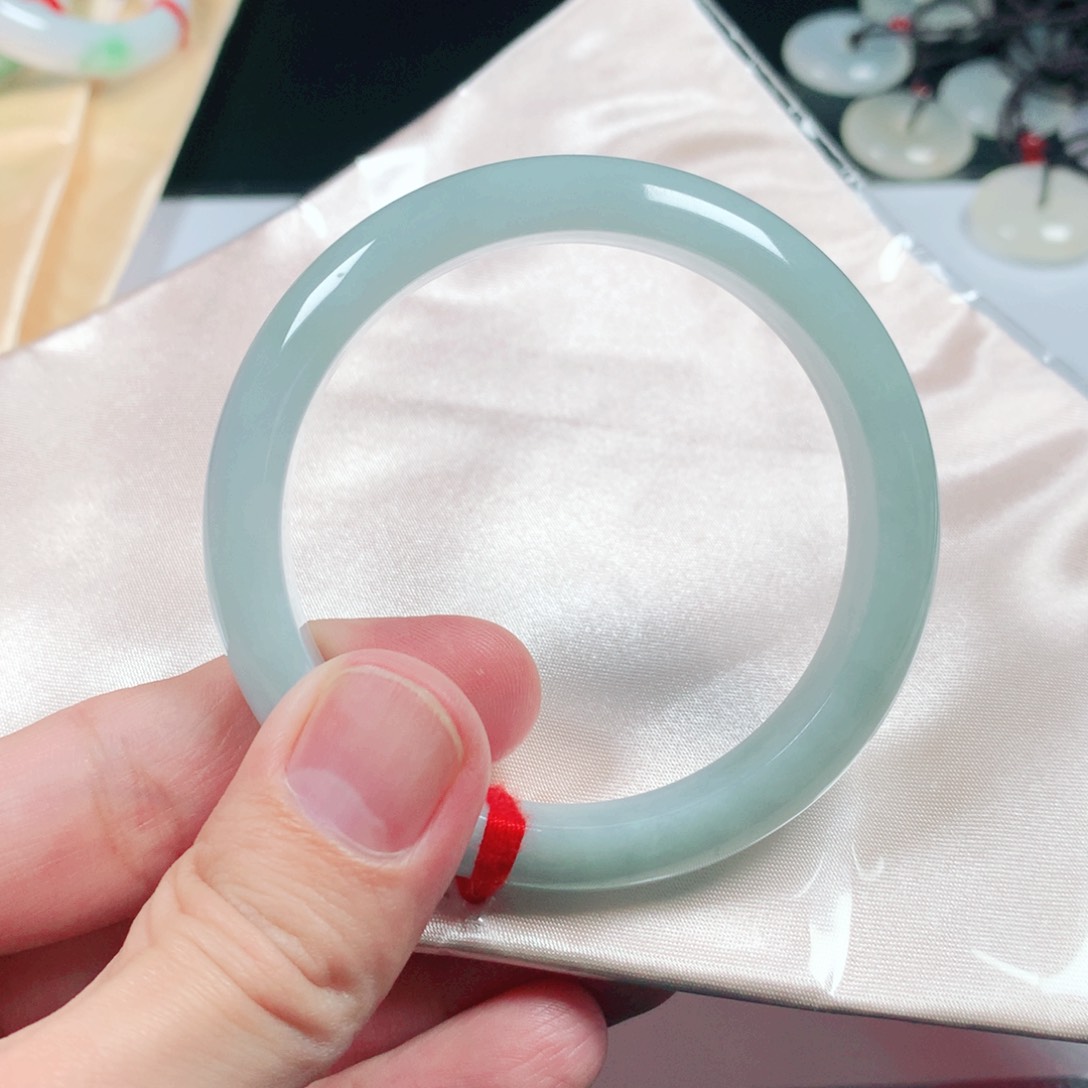 翡翠手镯未镶嵌翡翠手镯1415