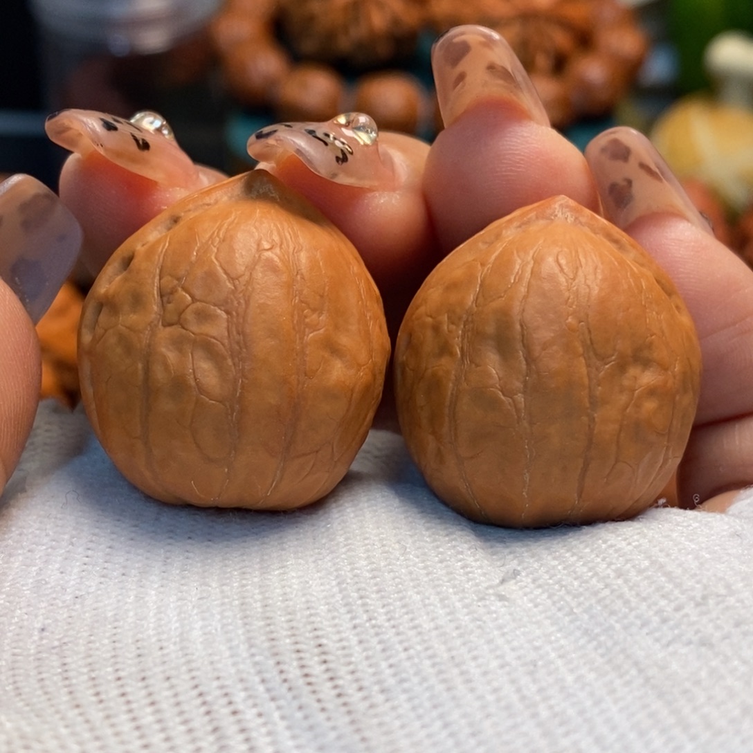 文玩核桃把件小桃心