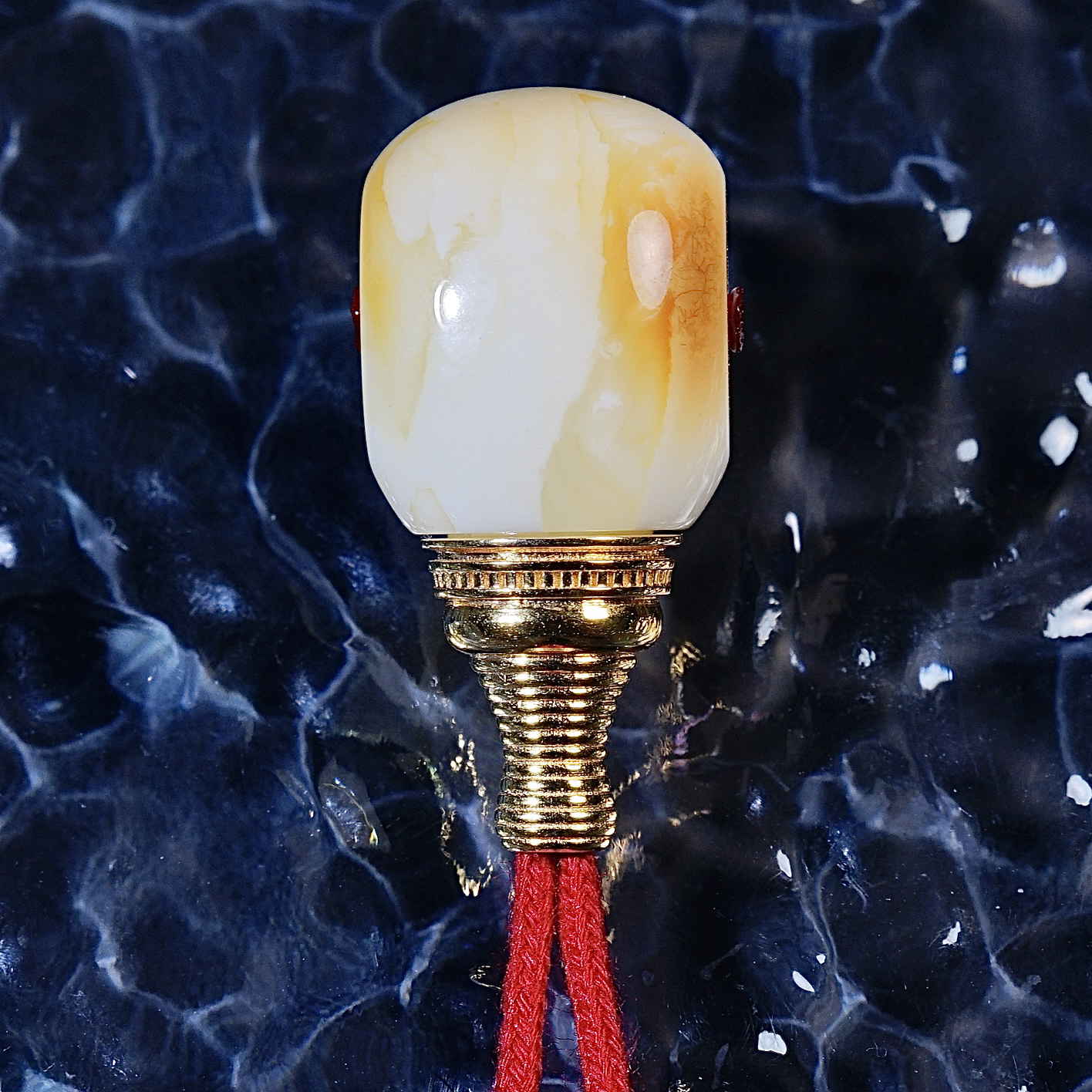 天然奶白沁色蜜蜡精工18k金分体三通13.2×21.8×13.5mm