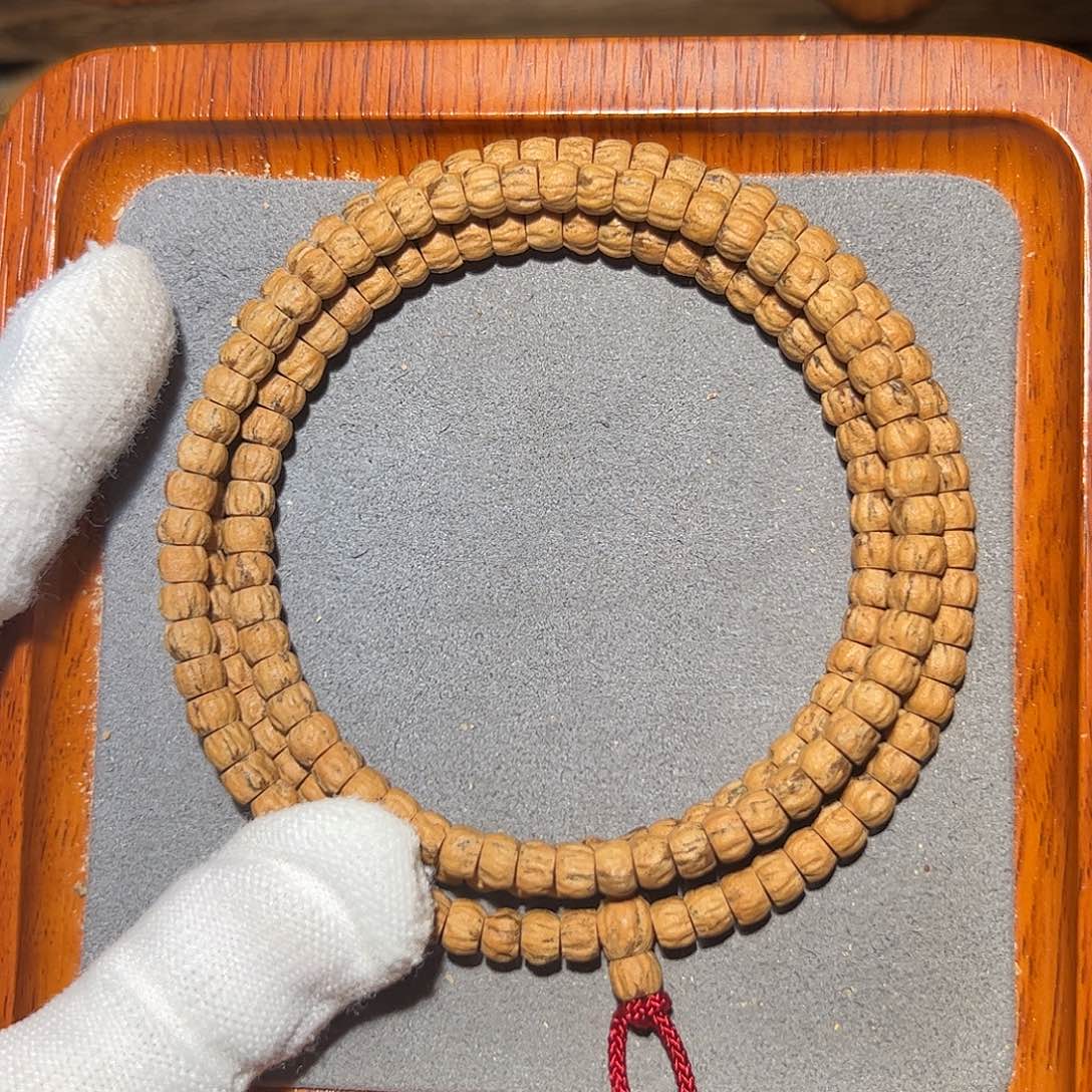 晴***呀柏香籽/百香籽吊坠红油皮正圆方块顺6+