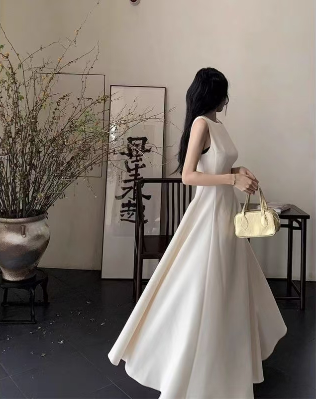 仟禾家时尚春夏新款百搭显瘦气质纯欲时尚女装