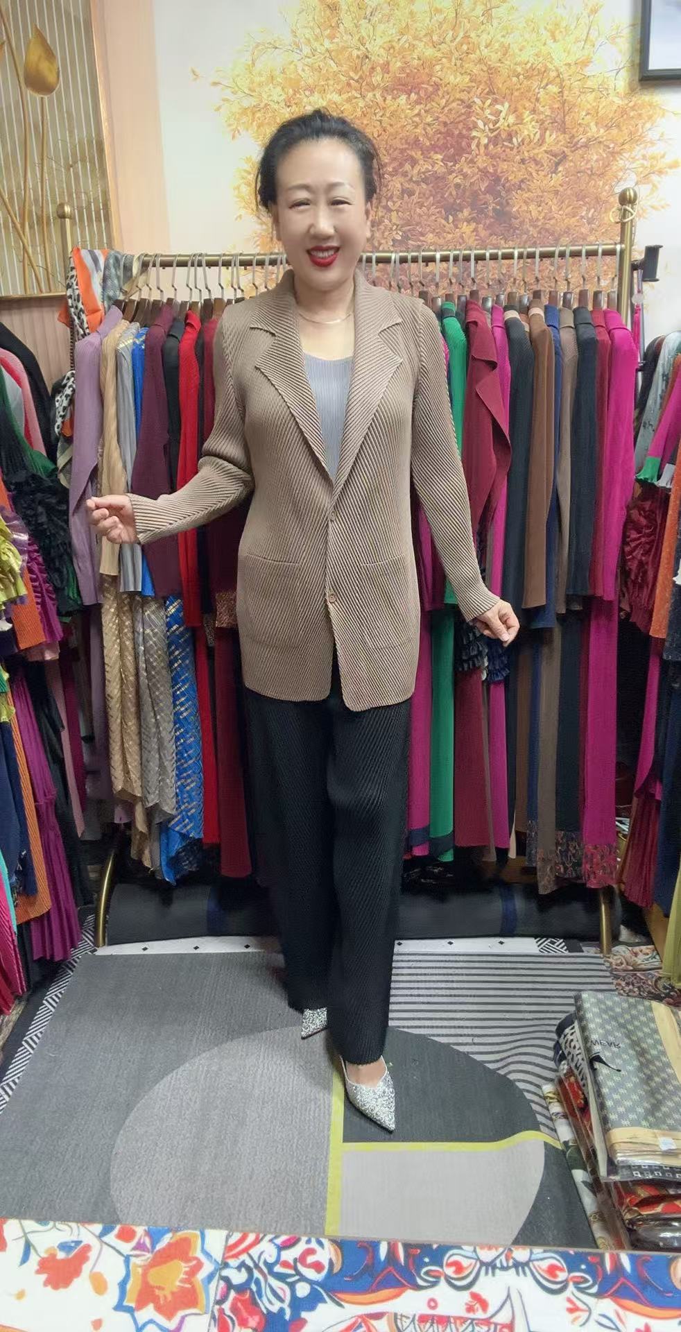 褶皱新款净版洋气西服领上衣单件