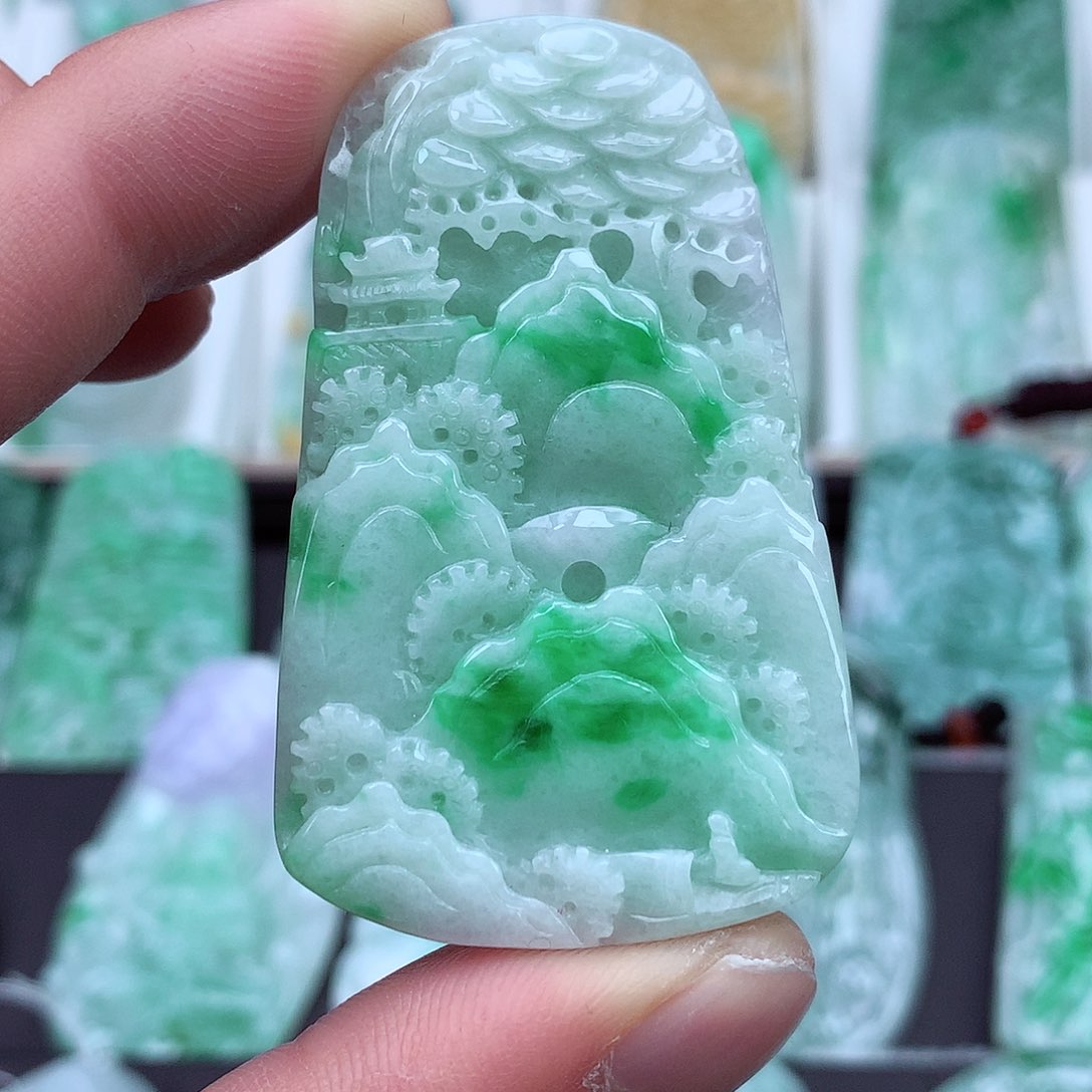 翡翠颈饰未镶嵌翡翠吊坠